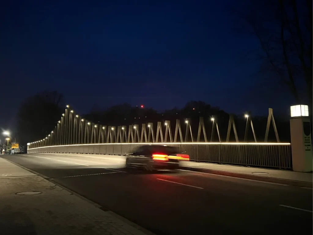 Gestaltungselemente Emsbrücke Lingen – Stahlbau von Rohr- und Metallbau Busch